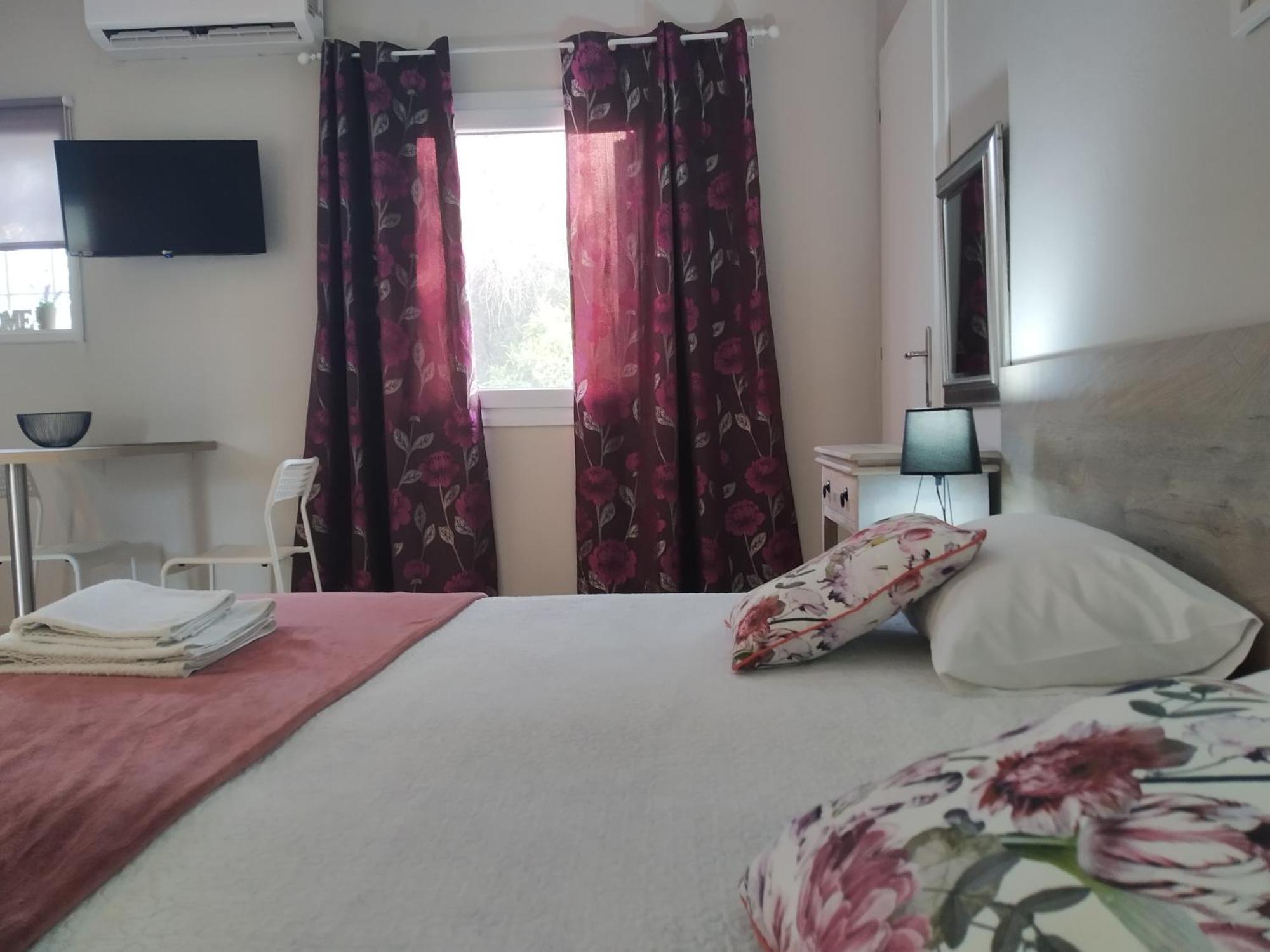 Trousas Apartments Róda Kültér fotó