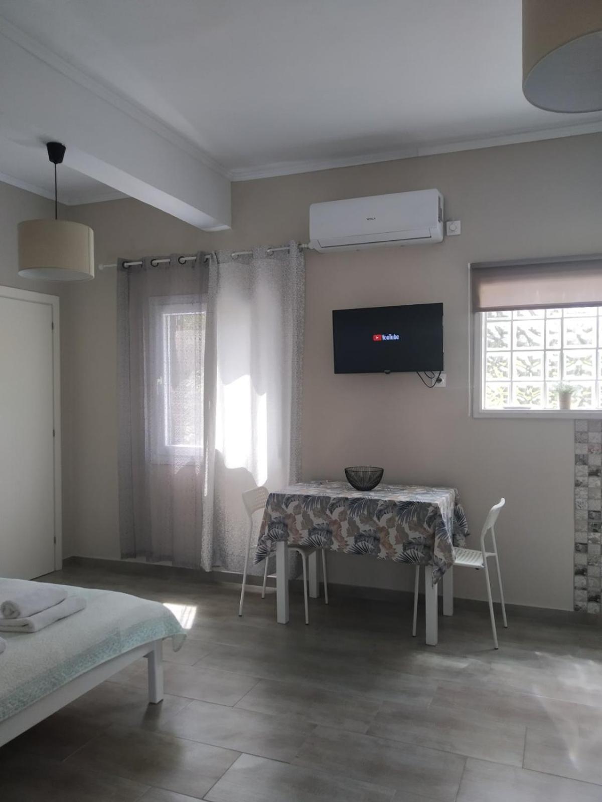 Trousas Apartments Róda Kültér fotó