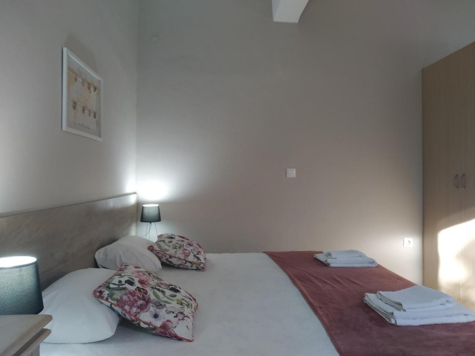 Trousas Apartments Róda Kültér fotó