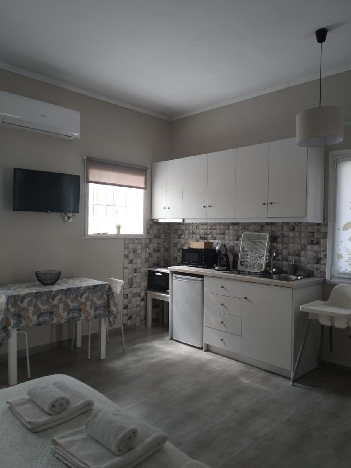 Trousas Apartments Róda Kültér fotó